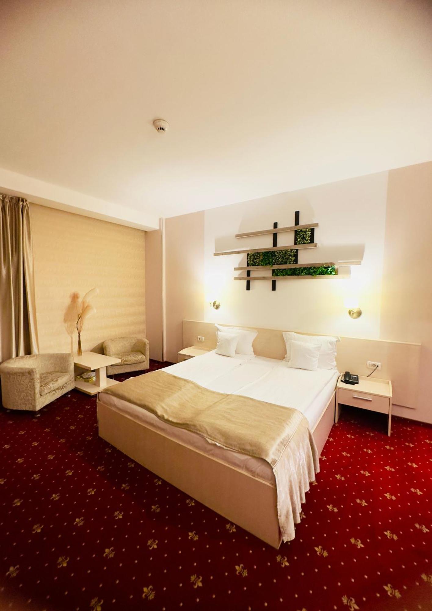 Nevis Wellness & 4*